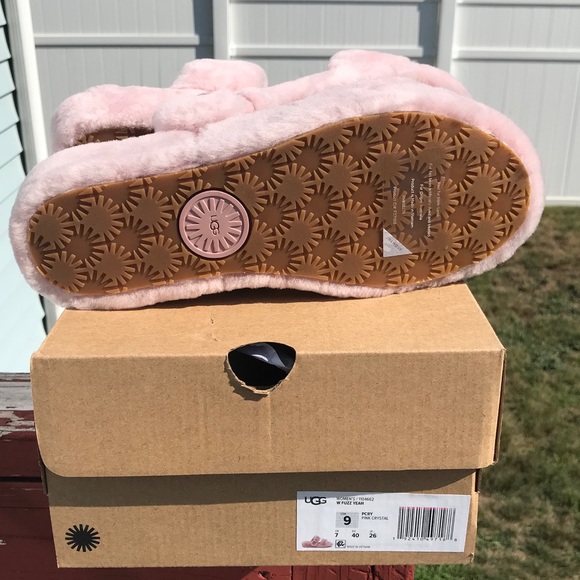 UGG Fuzz Yeah Slippers - Picture 6 of 7